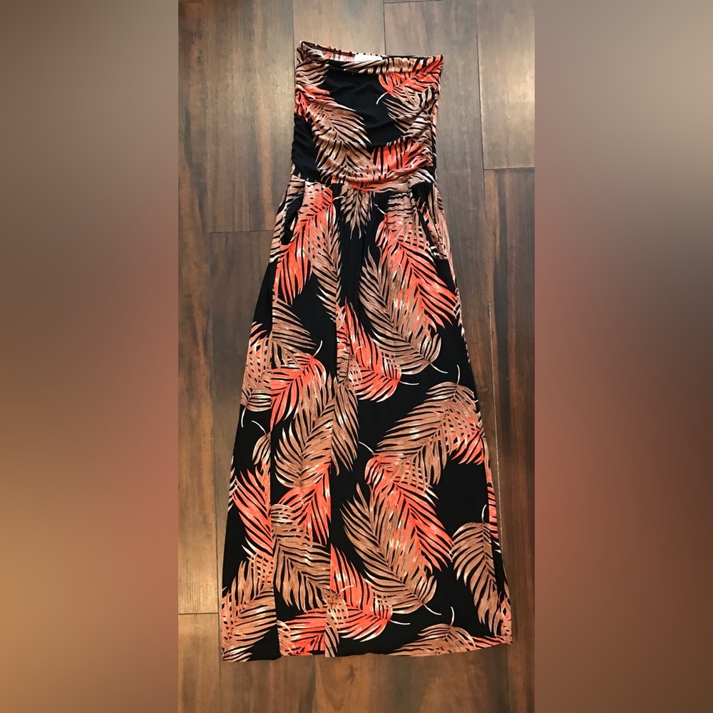 Venus Lascana Collection- Strapless Maxi Dress with Pockets- Size- Small